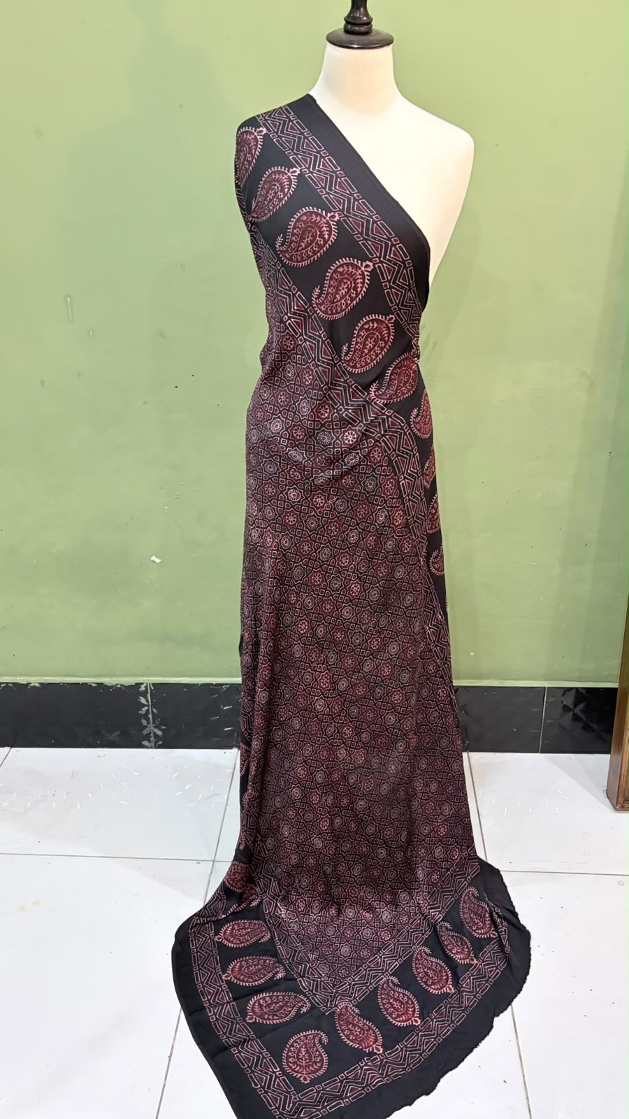 b79ab50b-5117-4c9c-9a48-0cd5f6679567 (3) Korean Shamoz Silk Fabric 100% Natural Dye Ajrak Shawl / Dupatta - Image 1